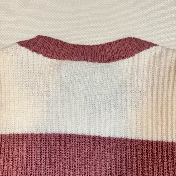 Hollister Women's Crewneck Sweater in Burgundy and White Stripes - Size Small - Picture 9 of 15